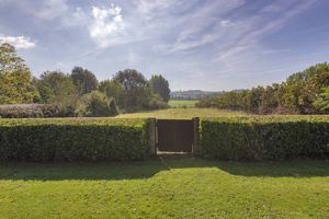 Photo 33- click for photo gallery